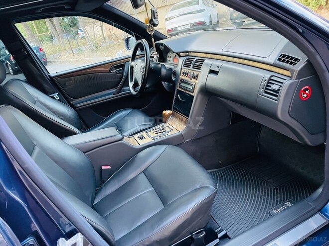 Mercedes E 240 2000, 238,562 km - 2.4 l - Bakı