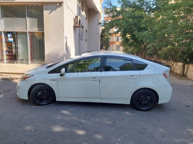 Toyota Prius 2013, 270,370 km - 1.8 l - Bakı