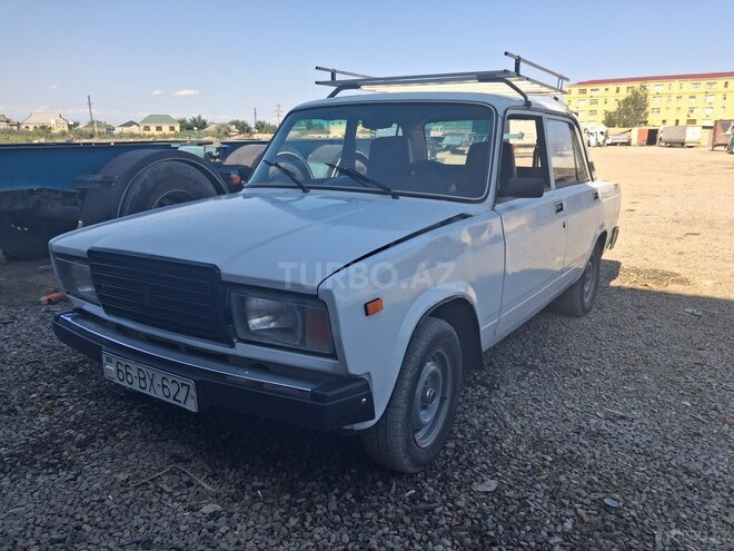 LADA (VAZ) 2107 2003, 80,000 km - 1.6 л - Yevlax