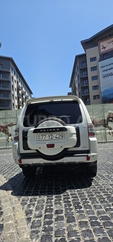 Mitsubishi Pajero 2010, 294,000 km - 3.5 л - Bakı