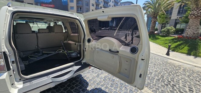 Mitsubishi Pajero 2010, 294,000 km - 3.5 л - Bakı