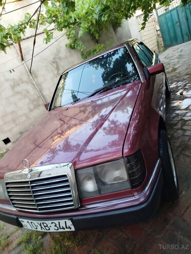 Mercedes E 230 1992, 576,069 km - 2.3 l - Sumqayıt