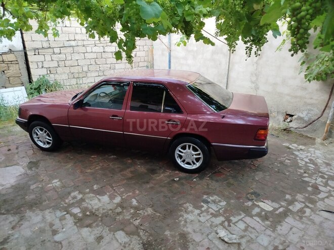 Mercedes E 230 1992, 576,069 km - 2.3 l - Sumqayıt