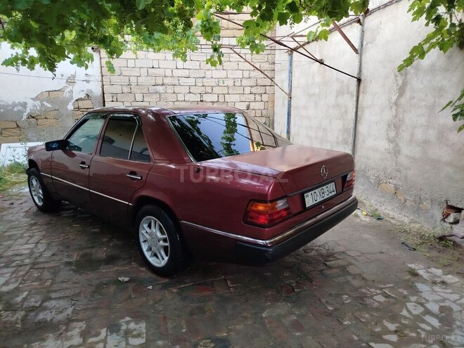 Mercedes E 230 1992, 576,069 km - 2.3 l - Sumqayıt