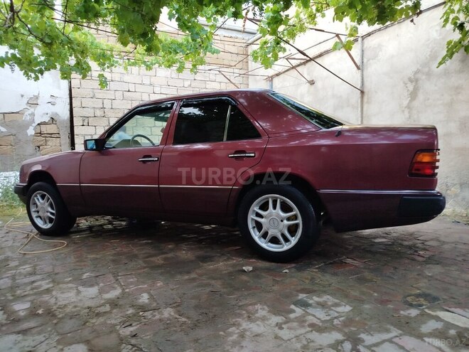 Mercedes E 230 1992, 576,069 km - 2.3 l - Sumqayıt