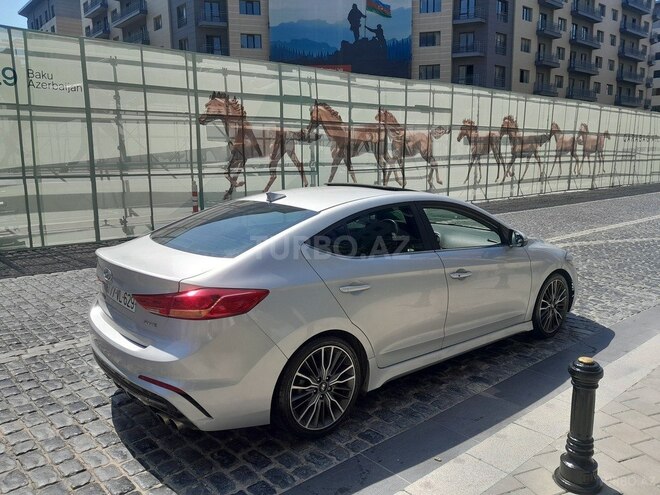 Hyundai Elantra 2018, 101,000 km - 1.6 l - Bakı