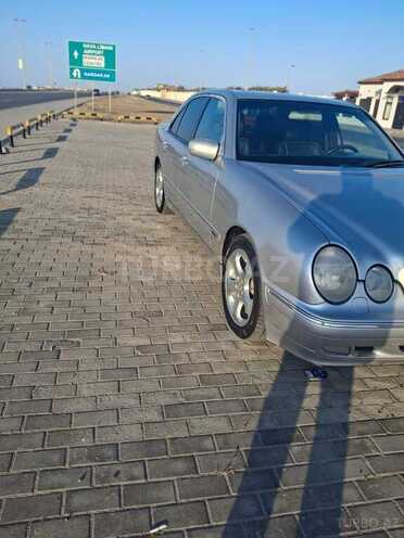 Mercedes E 280 2000, 300,000 km - 2.8 l - Bakı