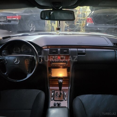 Mercedes E 270 2000, 457,000 km - 2.7 l - Bakı