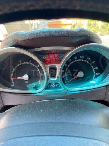 Ford Fiesta 2012, 250,000 km - 1.4 l - Bakı