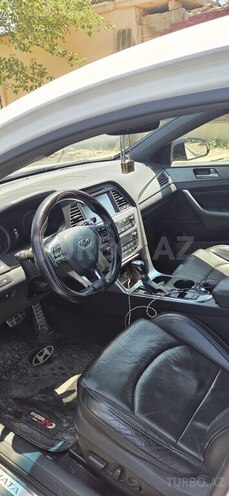 Hyundai Sonata-10