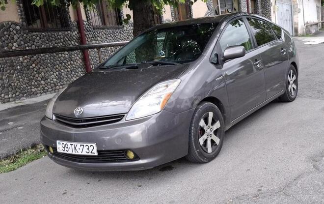 Toyota Prius 2009, 385,000 km - 1.5 l - Qax