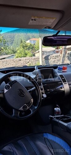 Toyota Prius 2009, 385,000 km - 1.5 l - Qax