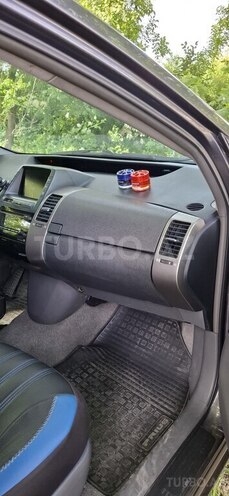 Toyota Prius 2009, 385,000 km - 1.5 l - Qax