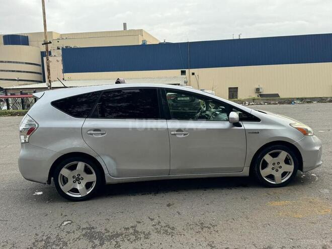 Toyota Prius V 2012, 315,000 km - 1.8 л - Bakı