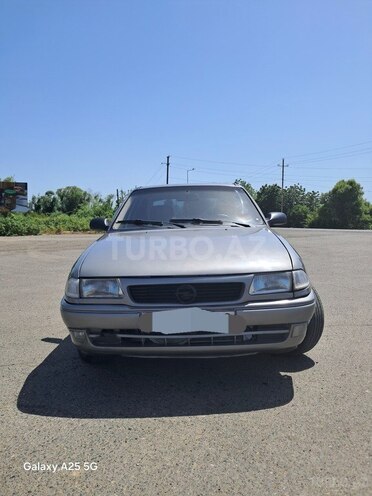 Opel Astra 1996, 325,000 km - 1.6 l - Lənkəran