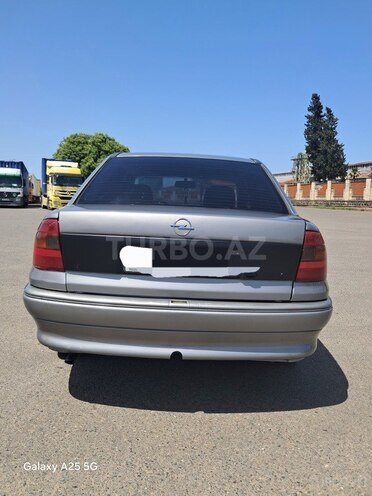 Opel Astra 1996, 325,000 km - 1.6 l - Lənkəran
