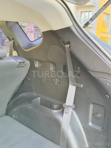 Hyundai Santa Fe-11
