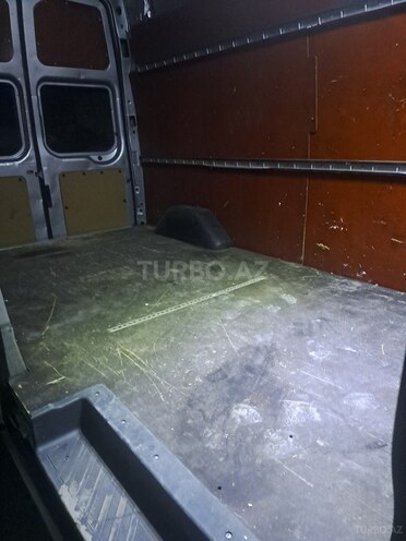 Ford Transit-8