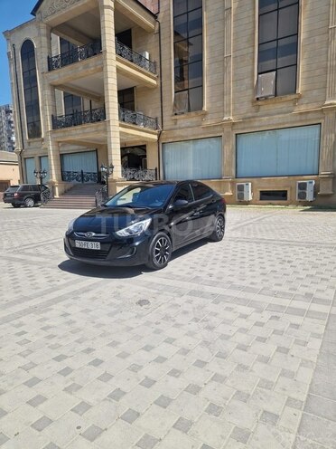 Hyundai Accent 2015, 140,000 km - 1.4 л - Sumqayıt
