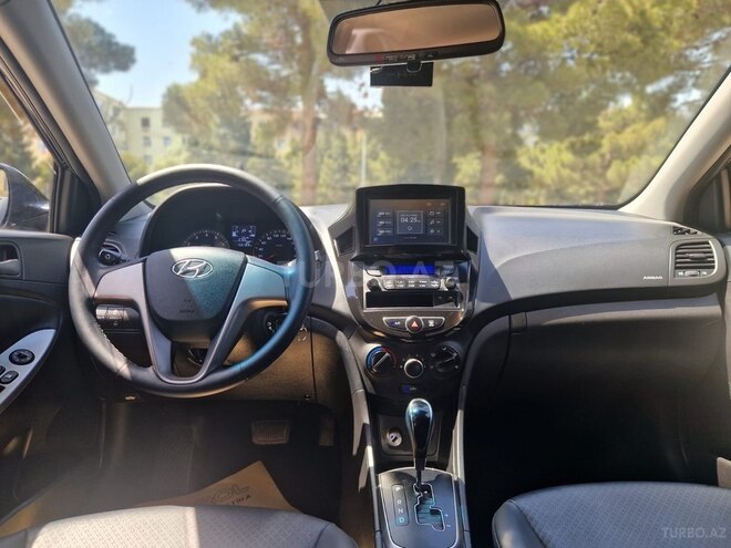 Hyundai Accent 2015, 140,000 km - 1.4 л - Sumqayıt