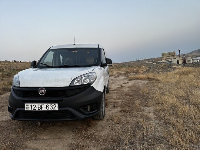Fiat Doblo 2017, 235,000 km - 1.4 l - Bakı