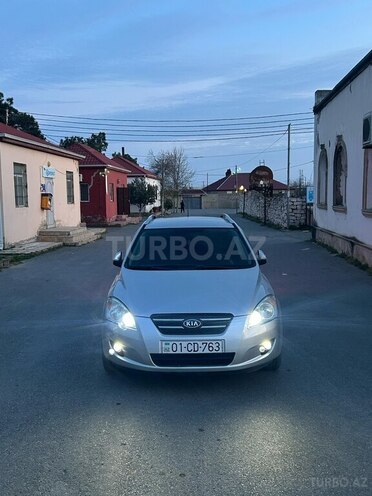 Kia  2008, 300,000 km - 1.6 л - Bakı