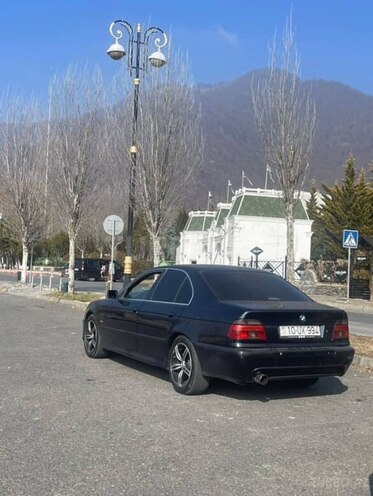 BMW 520 1996, 200,000 km - 2.0 l - Qax