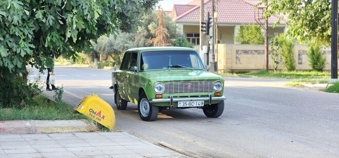 LADA (VAZ) 21011 1974, 86,289 km - 1.3 л - Salyan