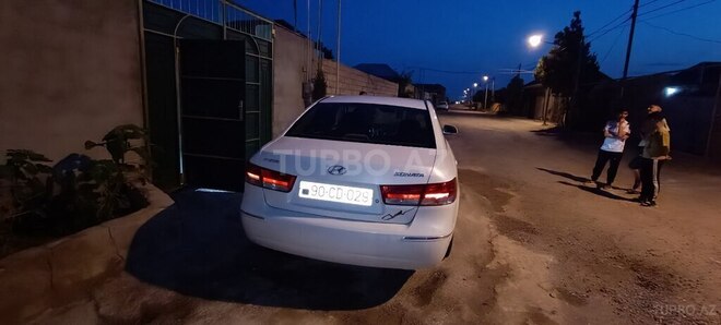 Hyundai Sonata-4