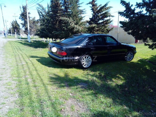 Mercedes E 240 1999, 406,000 km - 2.6 l - Lənkəran
