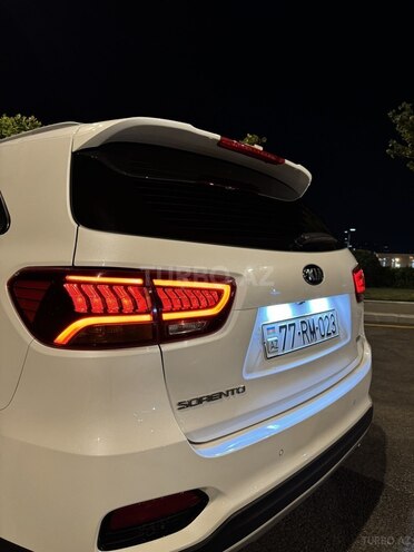 Kia Sorento-7