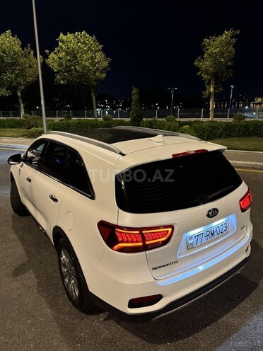 Kia Sorento-3