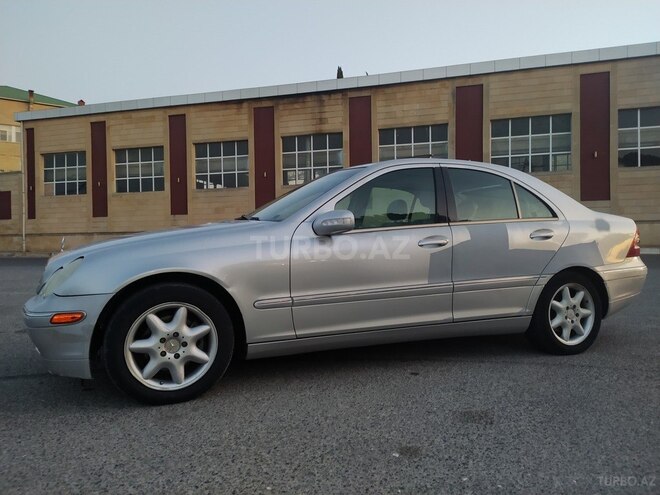 Mercedes C 240 2002, 222,220 km - 2.6 l - Bakı