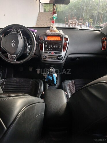 Kia Ceed 2008, 301,697 km - 1.6 л - Yevlax