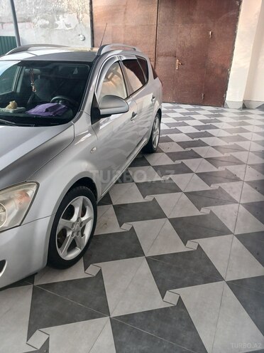 Kia Ceed 2008, 301,697 km - 1.6 л - Yevlax