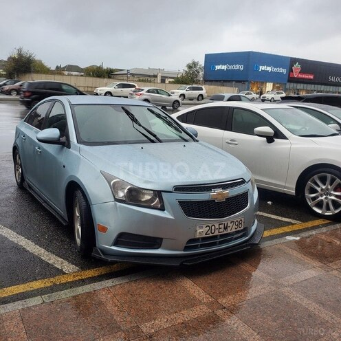 Chevrolet Cruze 2010, 339,000 km - 1.4 л - Salyan