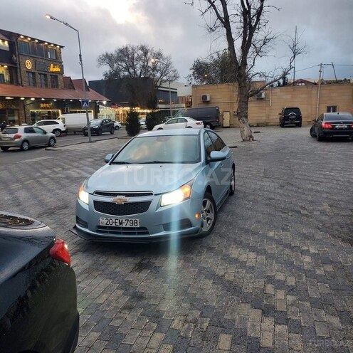 Chevrolet Cruze 2010, 339,000 km - 1.4 л - Salyan