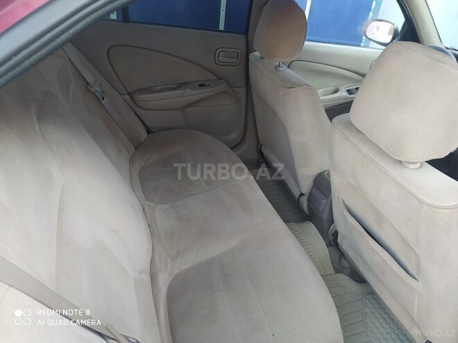 Nissan Sunny-11