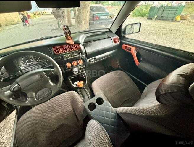 Volkswagen Golf 1998, 150,000 km - 2.0 l - Bərdə