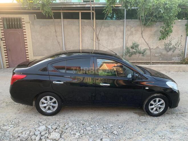 Nissan Sunny-2