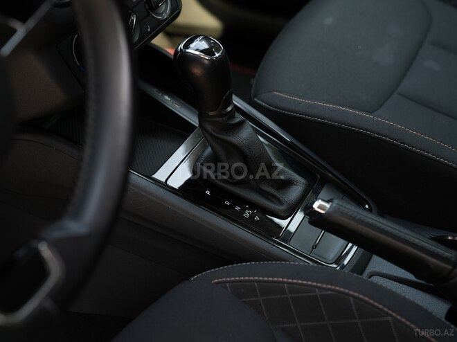 Skoda Kamiq 2021, 58,000 km - 1.6 l - Bakı