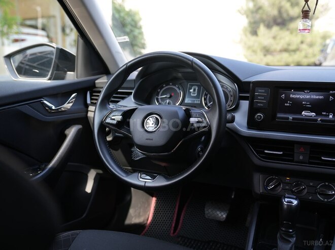 Skoda Kamiq 2021, 58,000 km - 1.6 l - Bakı