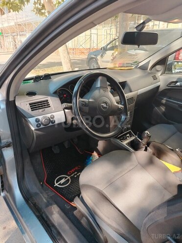 Opel Astra 2005, 250,000 km - 1.4 l - Gəncə