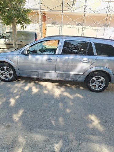 Opel Astra 2005, 250,000 km - 1.4 l - Gəncə