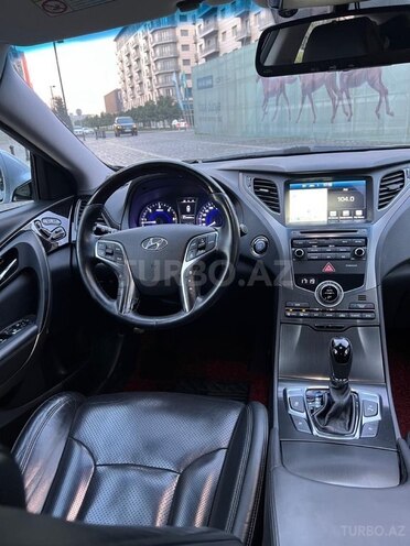 Hyundai Grandeur 2015, 230,000 km - 2.2 л - Bakı