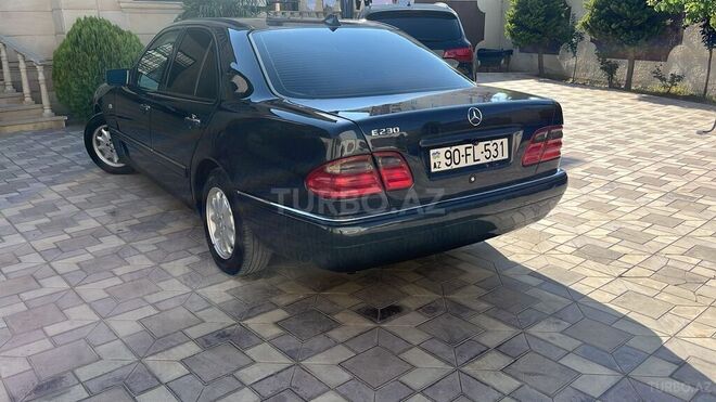 Mercedes E 230 1997, 257,000 km - 2.3 l - Bakı