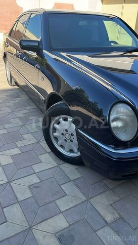 Mercedes E 230 1997, 257,000 km - 2.3 l - Bakı