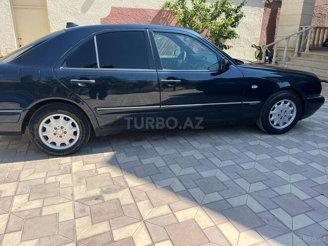 Mercedes E 230 1997, 257,000 km - 2.3 l - Bakı