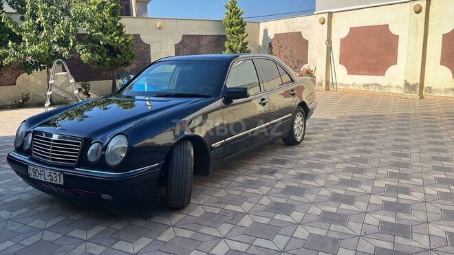 Mercedes E 230 1997, 257,000 km - 2.3 l - Bakı