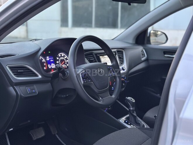 Hyundai Accent 2020, 80,000 km - 1.6 l - Bakı